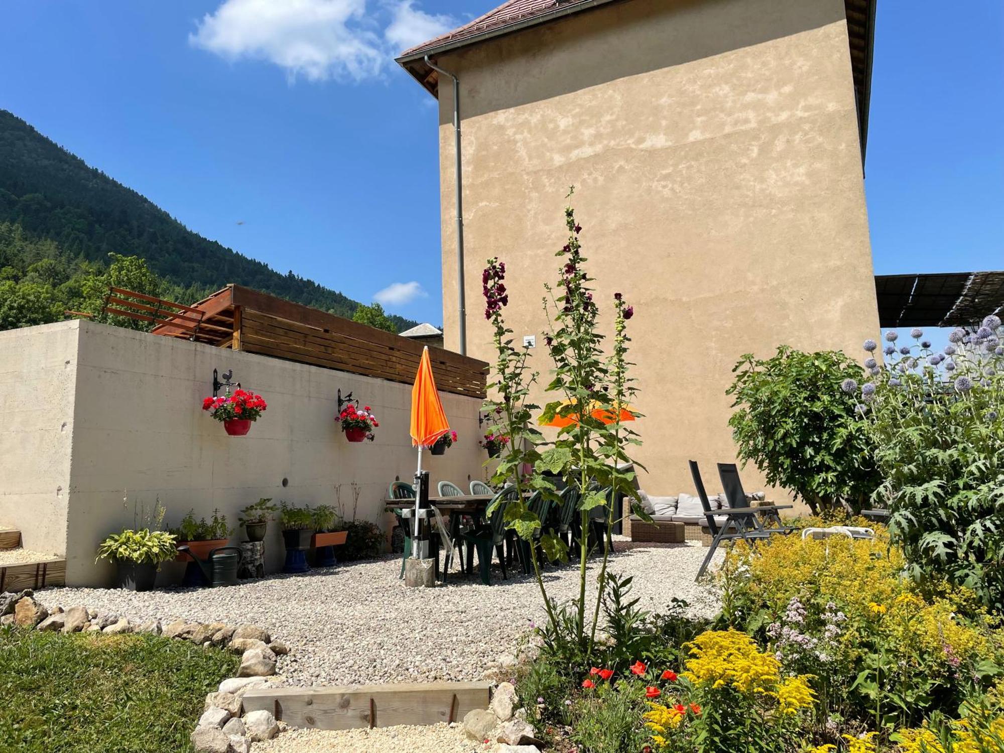Bed & Breakfast L'ancienne Ecole Du Villard Saint-Pierre-d'Entremont (Isere)